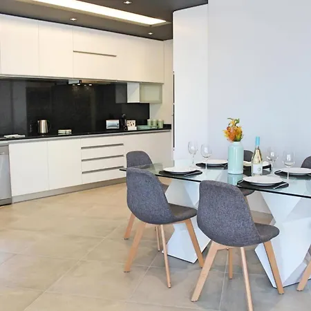 Calheta Charm By Villa *